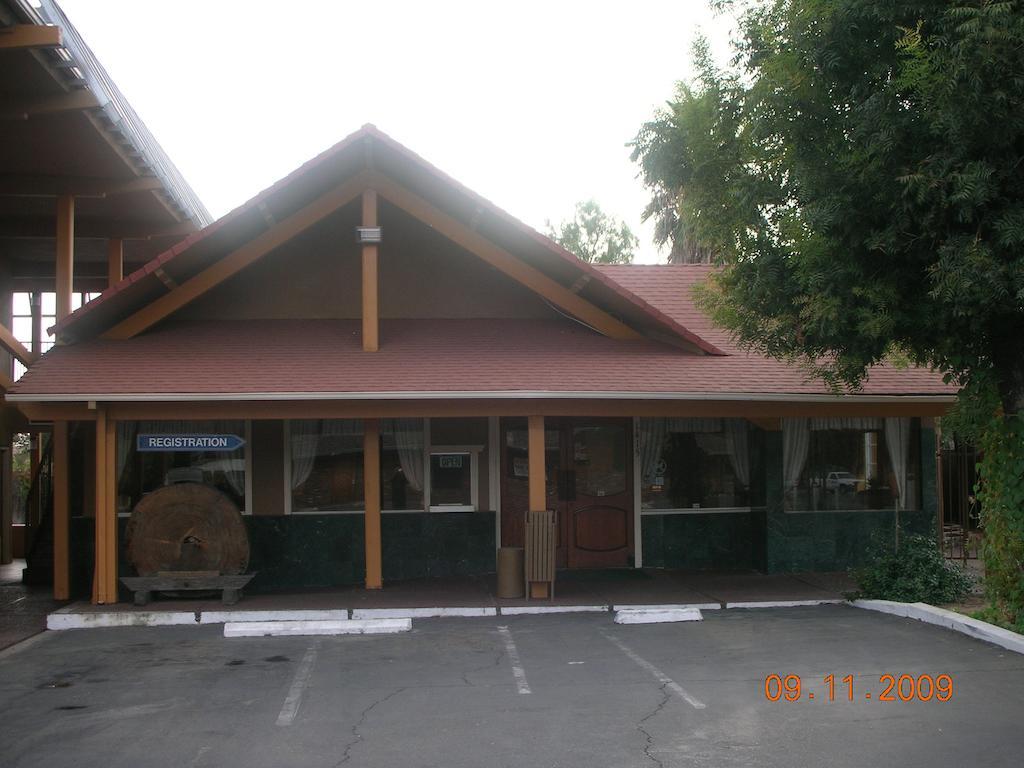 Parkside Inn Fresno Eksteriør bilde